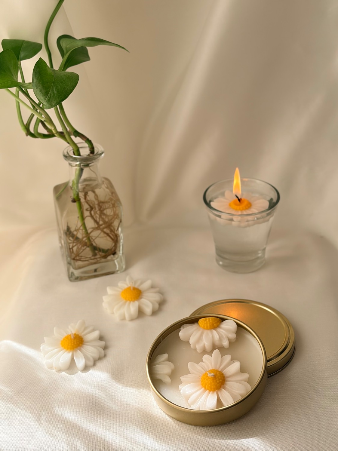 شمع گل بابونه قوطی فلزی